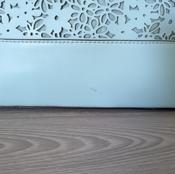 Kate Spade Leather Bradford Tote w/ Matching Wristlet - Picture 6 of 15